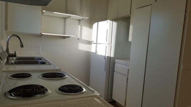 Foto del edificio - 12608 Julian Ave