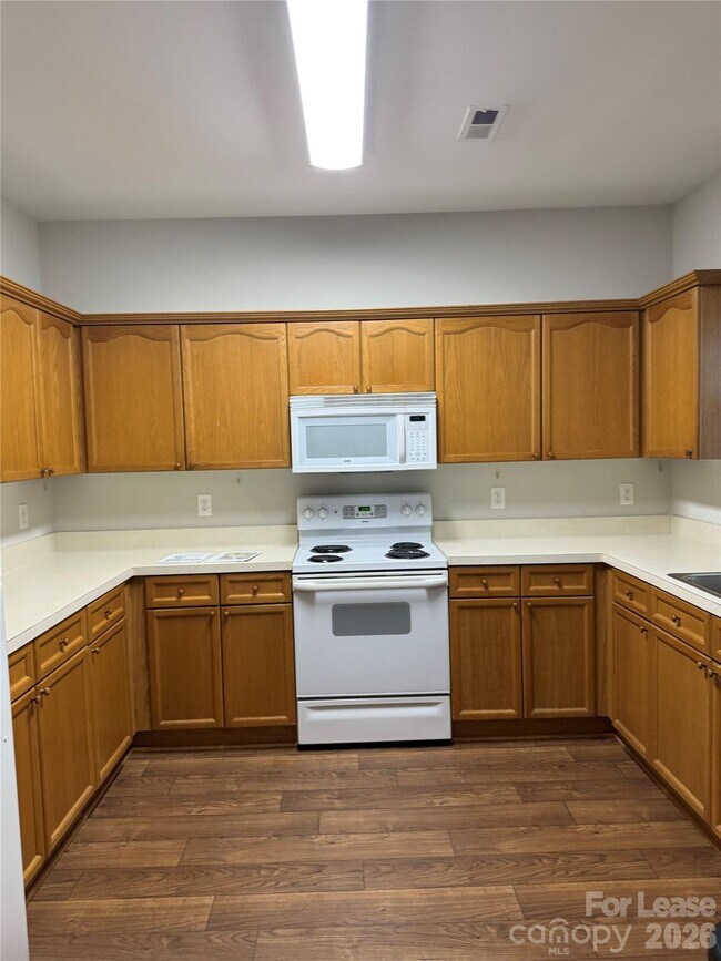 Building Photo - 5915 Pisgah Way