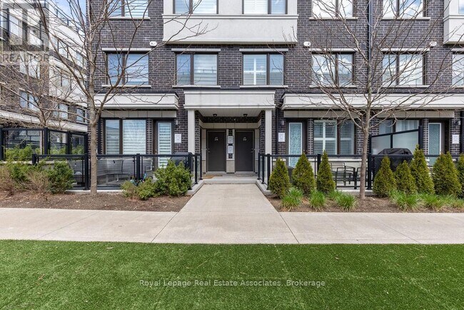 Photo du bâtiment - 1711 Pure Springs Blvd.