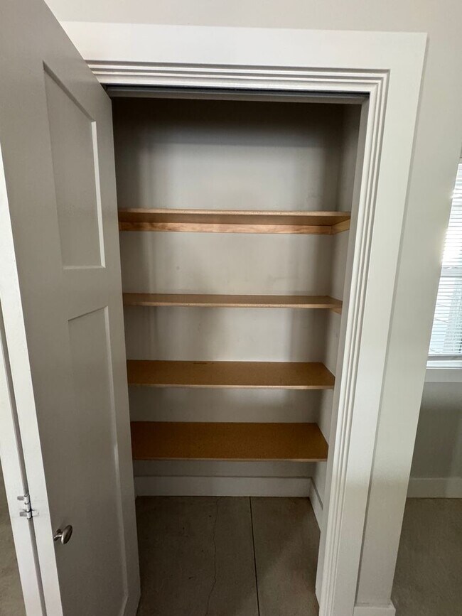 Foto del edificio - 3 Bedroom 2 Bath Duplex - Close to Mcconell AFB