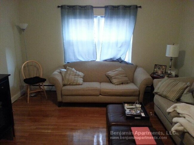 Foto del edificio - 63 Selkirk Rd