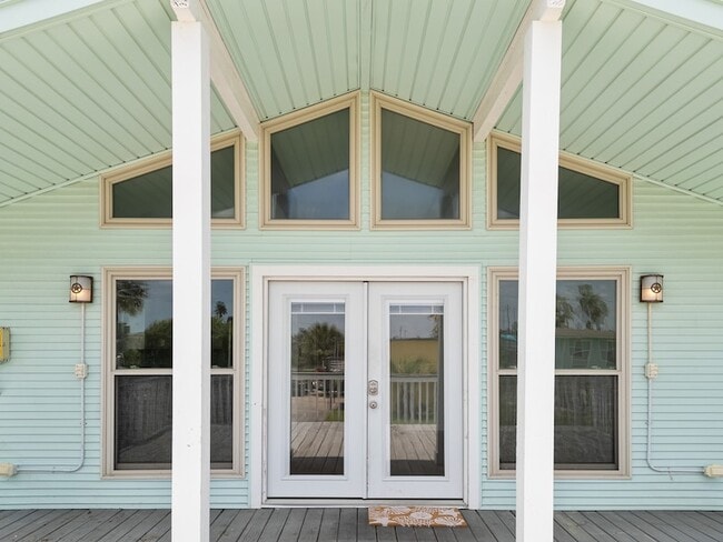 Building Photo - 4014 Kent Dr