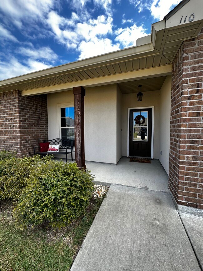 Building Photo - 110 Saint Bruno St