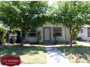 Building Photo - 980 N Broadway St