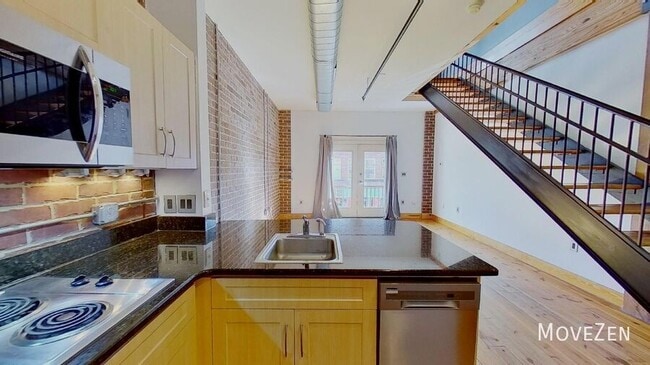 Building Photo - 3205 N Davidson St