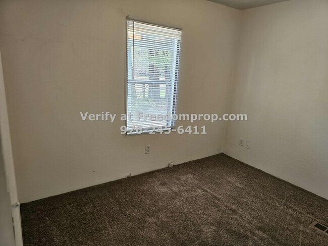 Foto del edificio - 3107 F Rd