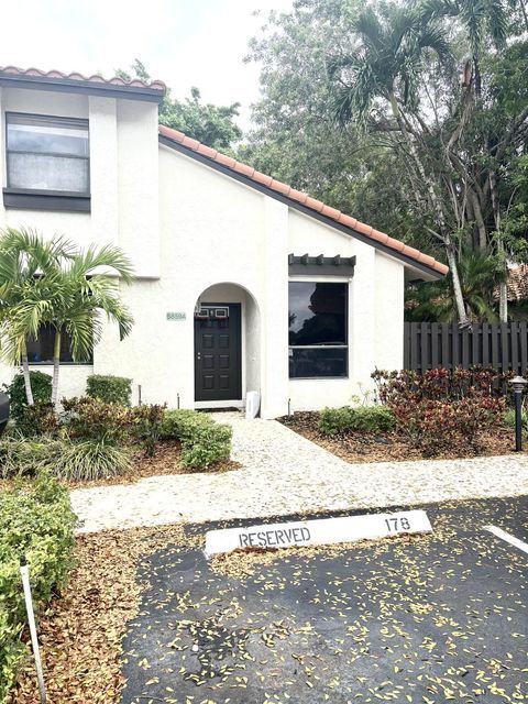 Foto del edificio - 5859 Fox Hollow Dr
