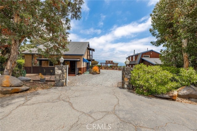 Primary Photo - 335 Rainbow Crest Rd