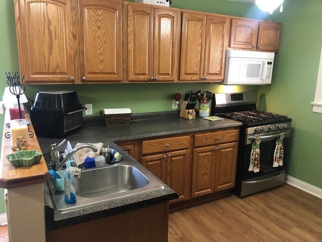 Foto del edificio - 3 BR 1 Bath New Haven!