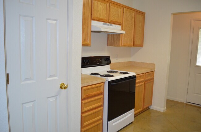 Foto del edificio - 925 Maplewood Dr