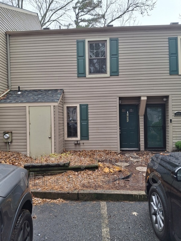 Building Photo - 1005 Bromley Estate