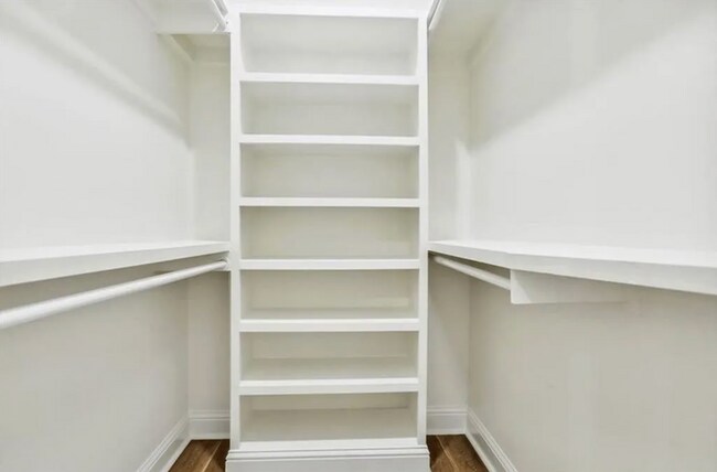 Vestidor principal - 2106 Tennessee St