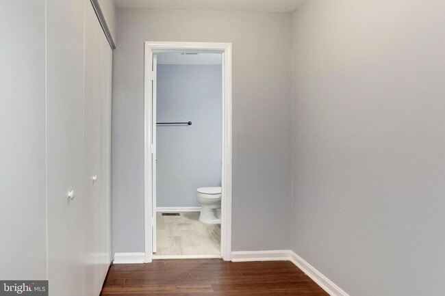 Building Photo - Spacious single family home with full basement