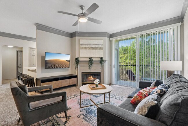 Foto del edificio - 12100 Metric Blvd