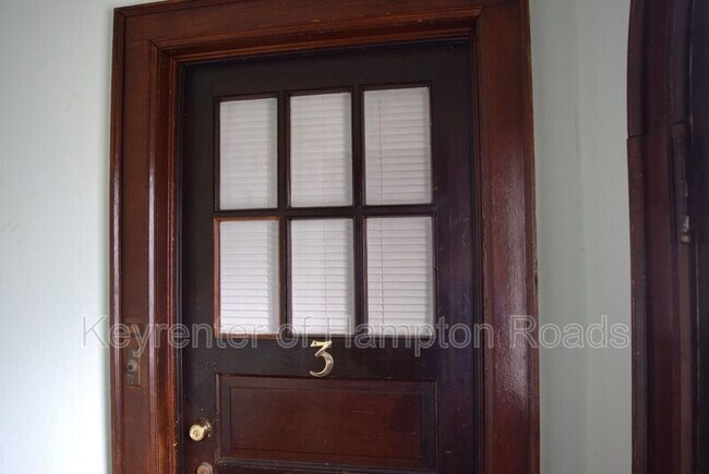Foto del edificio - 4809 Colonial Ave