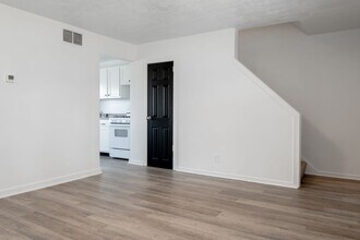 Building Photo - 58 Midland Heights Cir