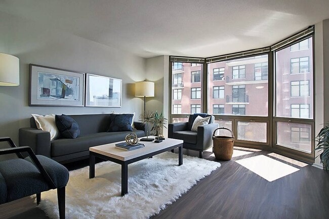 Photo - 1150 N Dearborn St Apartment