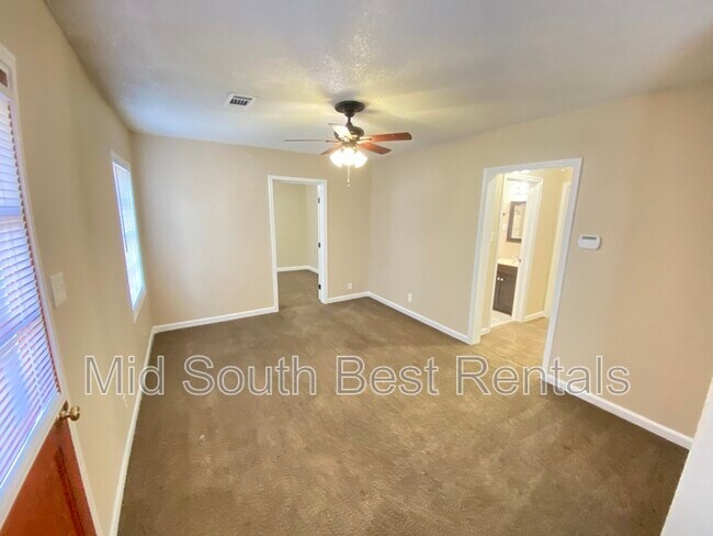 Foto del edificio - 847 Greendale Cir