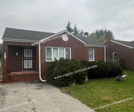 Building Photo - 587 Chase St