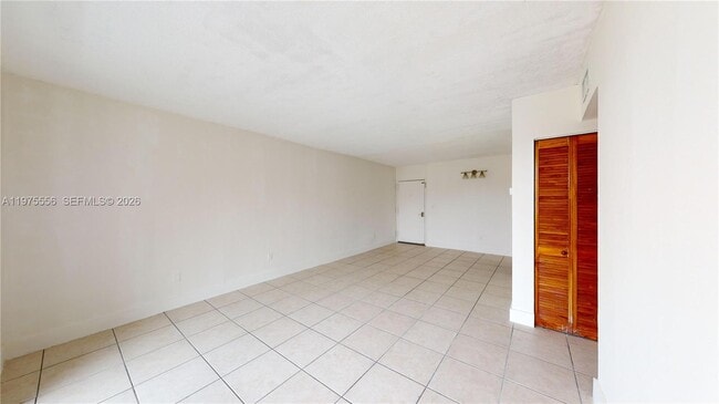 Building Photo - 2345 NE 135th St