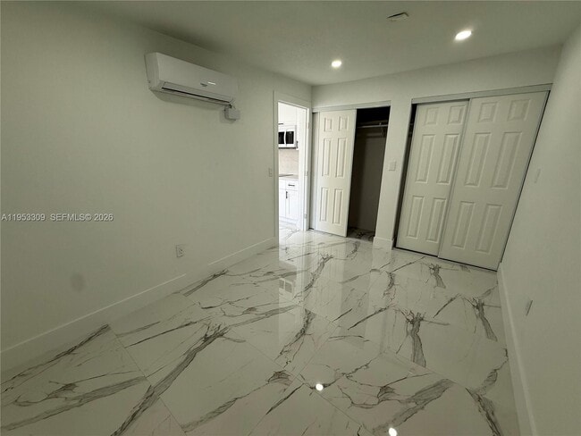 Foto del edificio - 9824 SW 26th Terrace