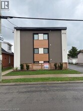 Building Photo - 816 Concession St