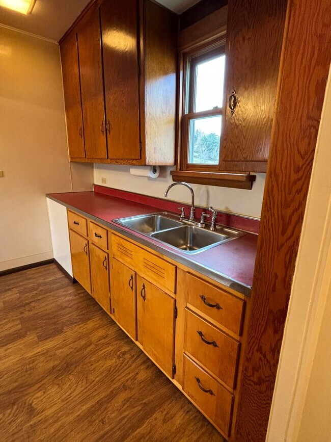 Foto del edificio - 2 Bedroom in Jefferson Hills!