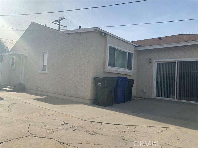Foto del edificio - 7973 Harper Ave