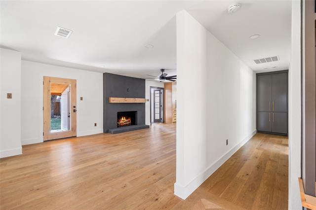 Foto del edificio - 6746 Braeburn Dr