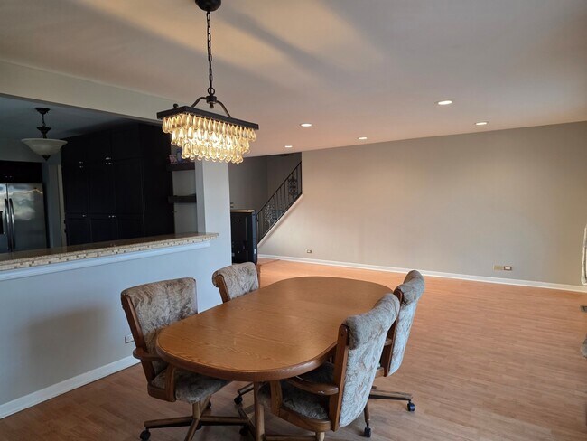 Foto del edificio - 1719 W Lexington Dr