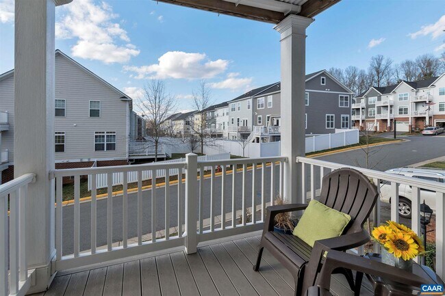 Building Photo - 1608 Kempton Pl