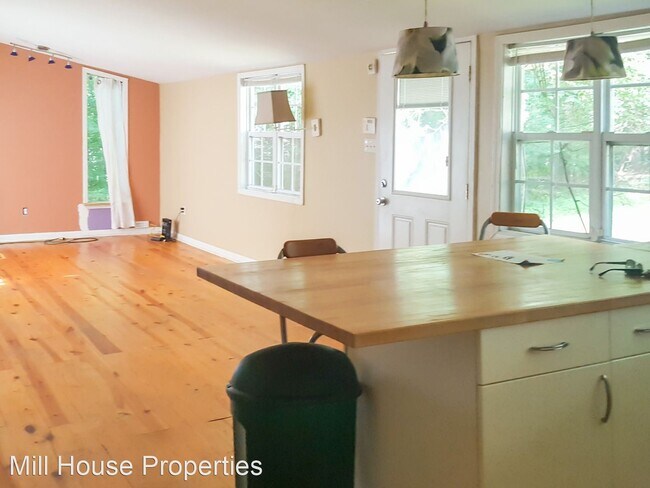 Building Photo - 4 br, 2 bath House - 142 Lincoln Lane