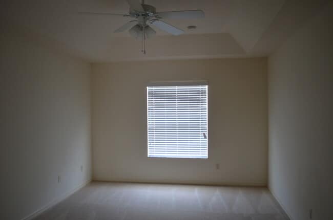 Foto del edificio - Spacious 2-Bedroom, 2.5-Bath Townhouse wit...