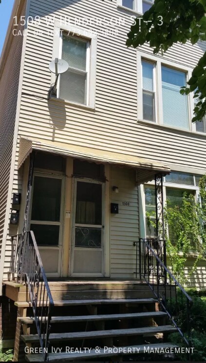 Building Photo - 2 Bedroom 1 Bathroom in Lakeview