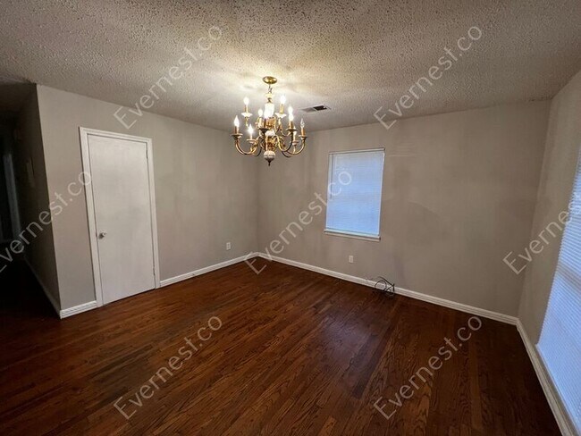 Foto del edificio - 2409 Dawson Ave SW