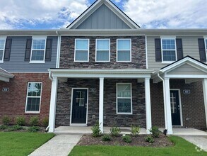 Building Photo - 812 Quinn Dr