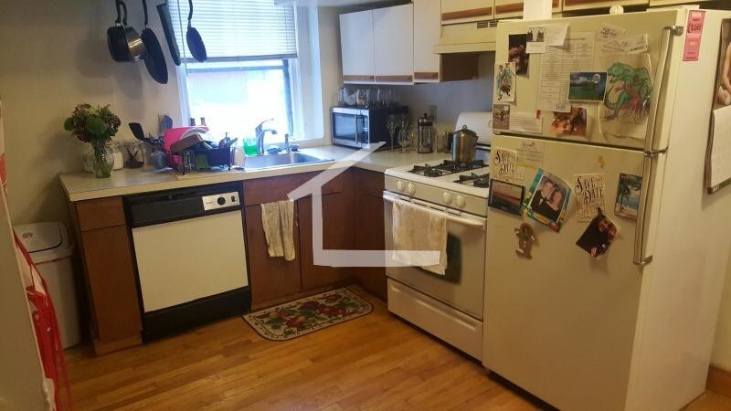 Primary Photo - 118 Sutherland Rd