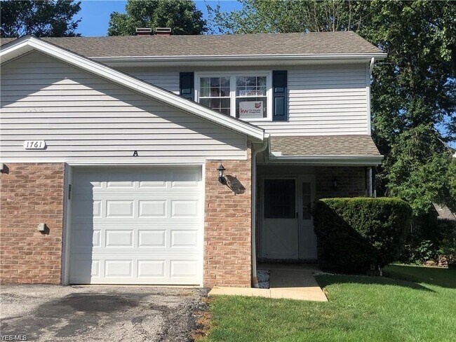 Foto del edificio - 1761 Rolling Hills Dr