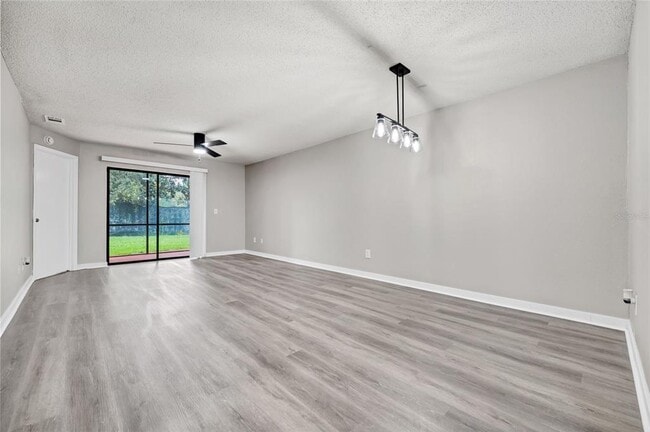 Building Photo - 7865 Sugar View Ct