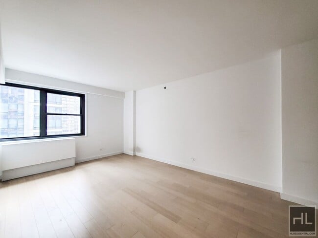 Building Photo - East 39th Street