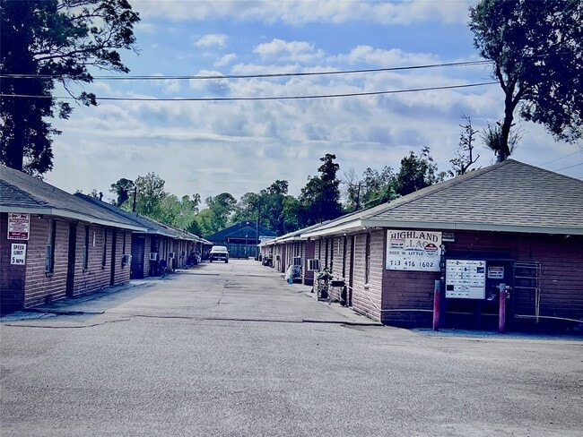 Building Photo - 1825 W Little York Rd