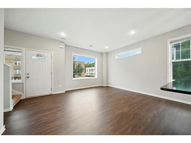 Foto del edificio - 600 W 32nd St