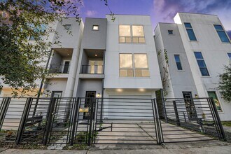 Building Photo - 3204 Sherman St