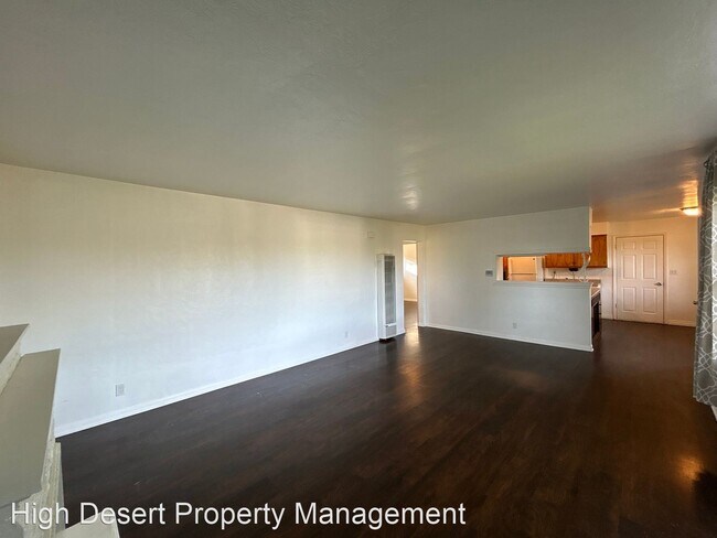 Building Photo - 2 br, 1 bath House - 1183 SW Murray St.