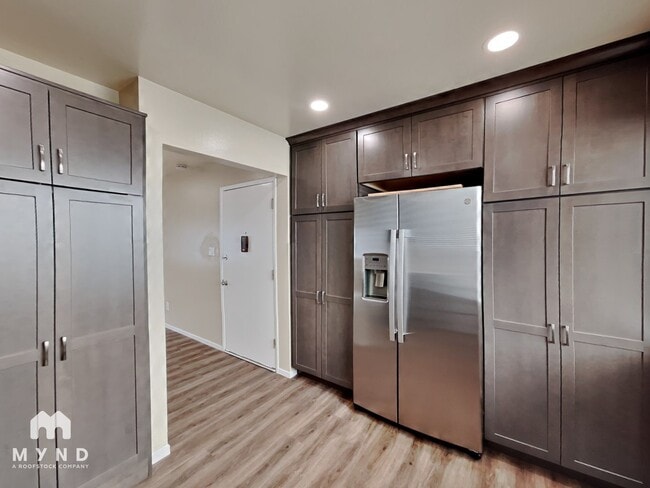 Building Photo - 2516 I St