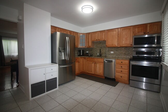 Foto del edificio - 1624 Greenwood Rd