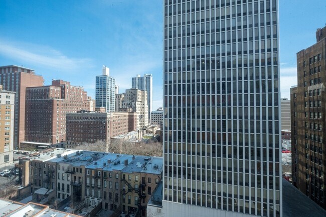 Foto del edificio - 1221 N Dearborn St