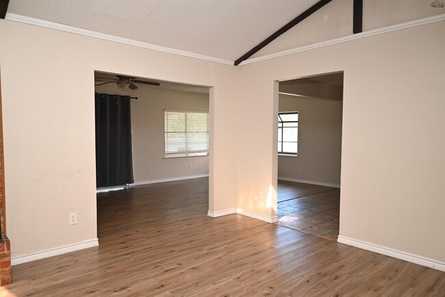 Building Photo - 4718 Tammy Dr