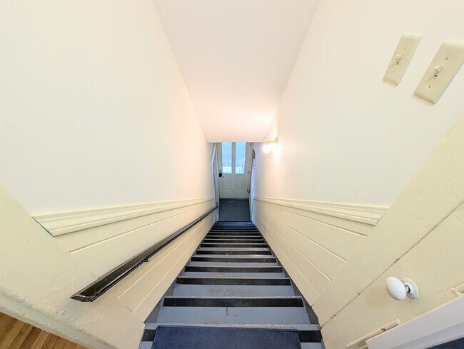 Foto del edificio - 613 Summer St