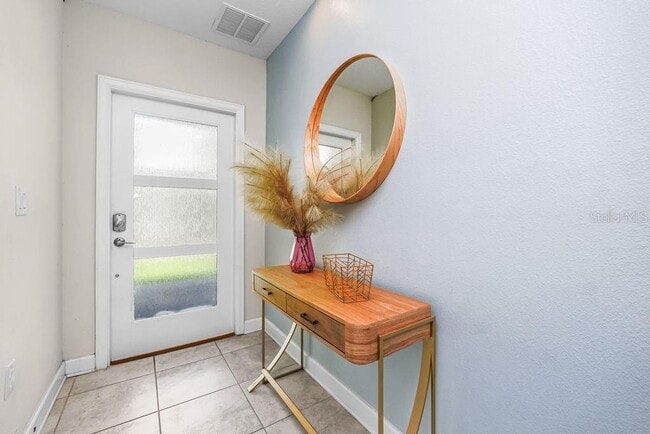 Foto del edificio - 563 Ocean Course Ave